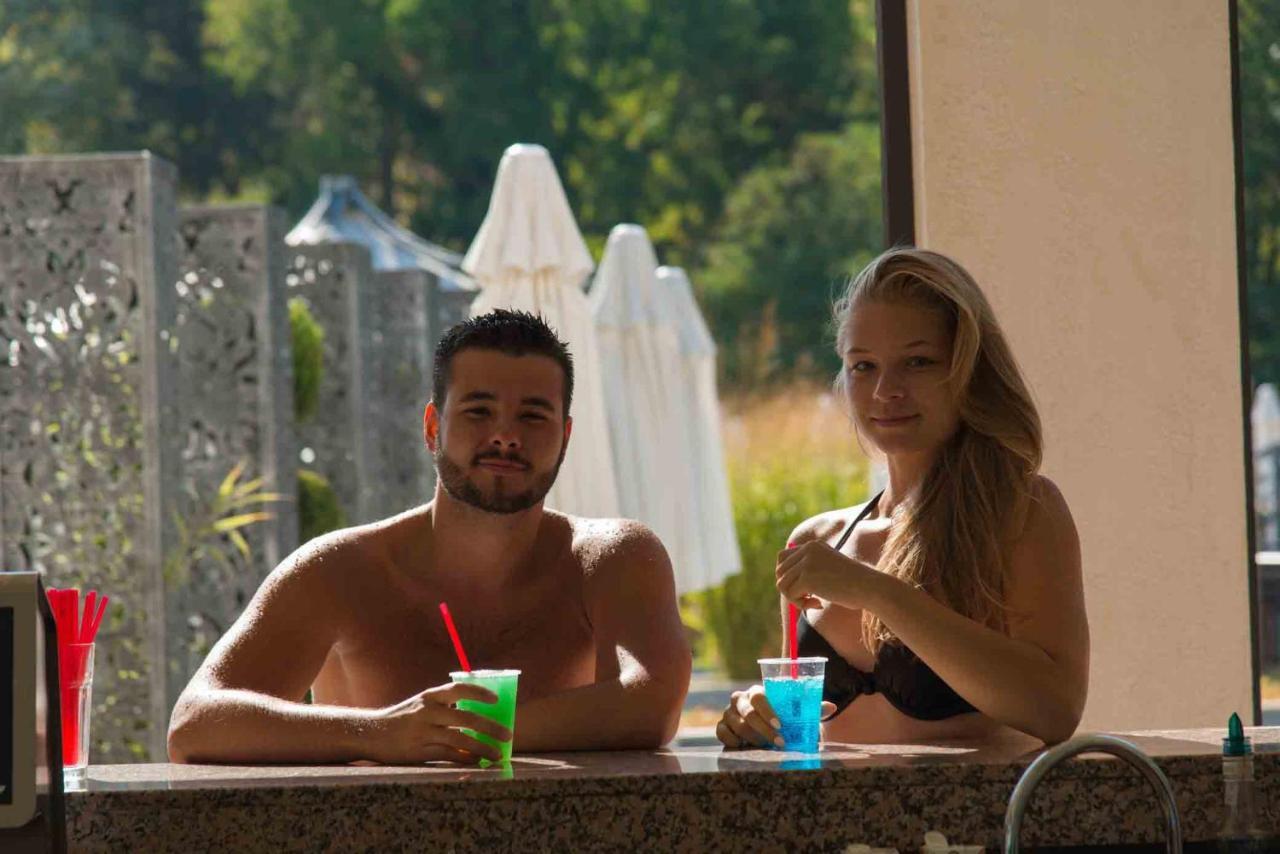 Marina White Sands Beach Hotel Obzor Exteriör bild
